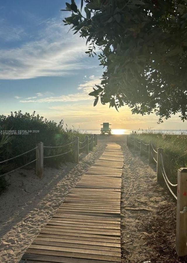 345 Ocean Dr, Unit 325, Miami Beach, FL 33139 Photo