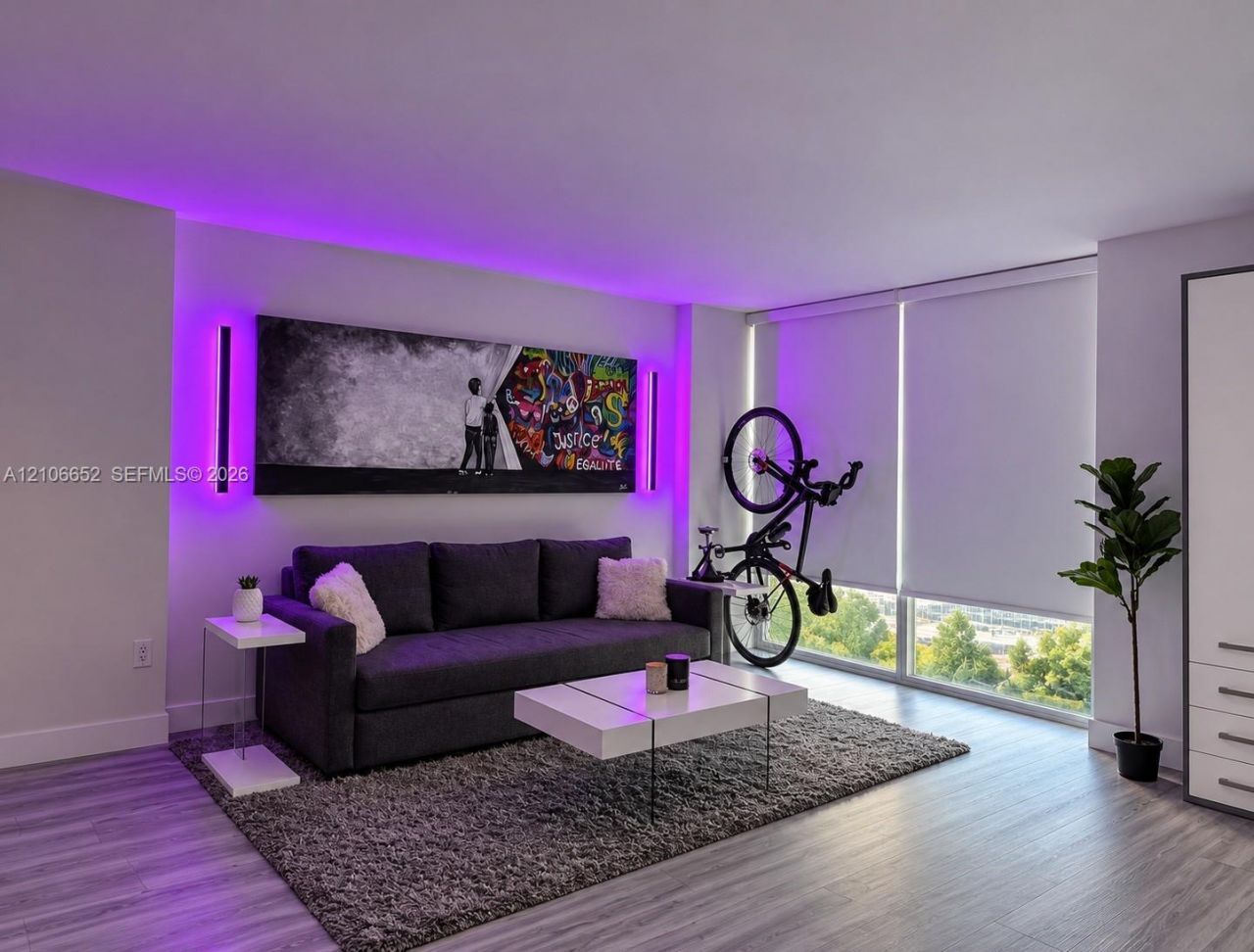 345 Ocean Dr, Unit 325, Miami Beach, FL 33139 Photo