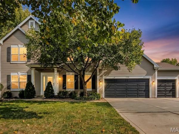 106 Crimson Oaks Court , Lake St Louis, MO 63367