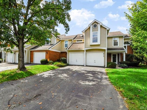 6715 Cedar Cove Drive, Centerville, OH 45459