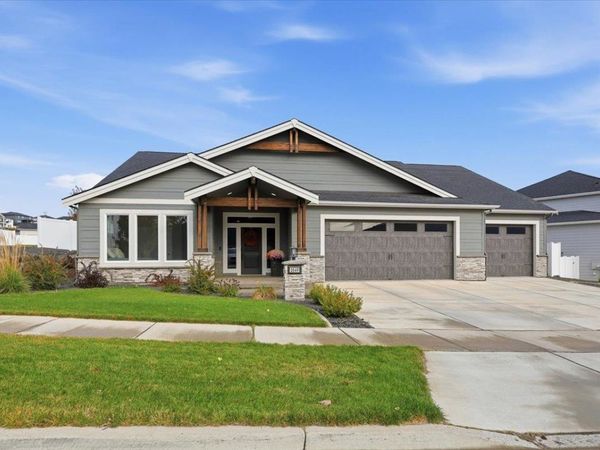 2640 S Summit Estates Dr, Greenacres, WA 99016