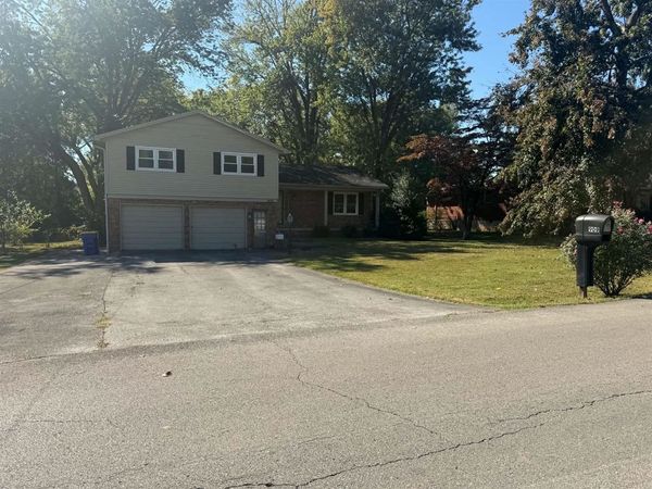 909 Ridgecrest Way, Bowling Green, KY 42103