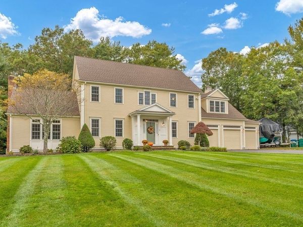 31 Forest St, Hanover, MA 02339