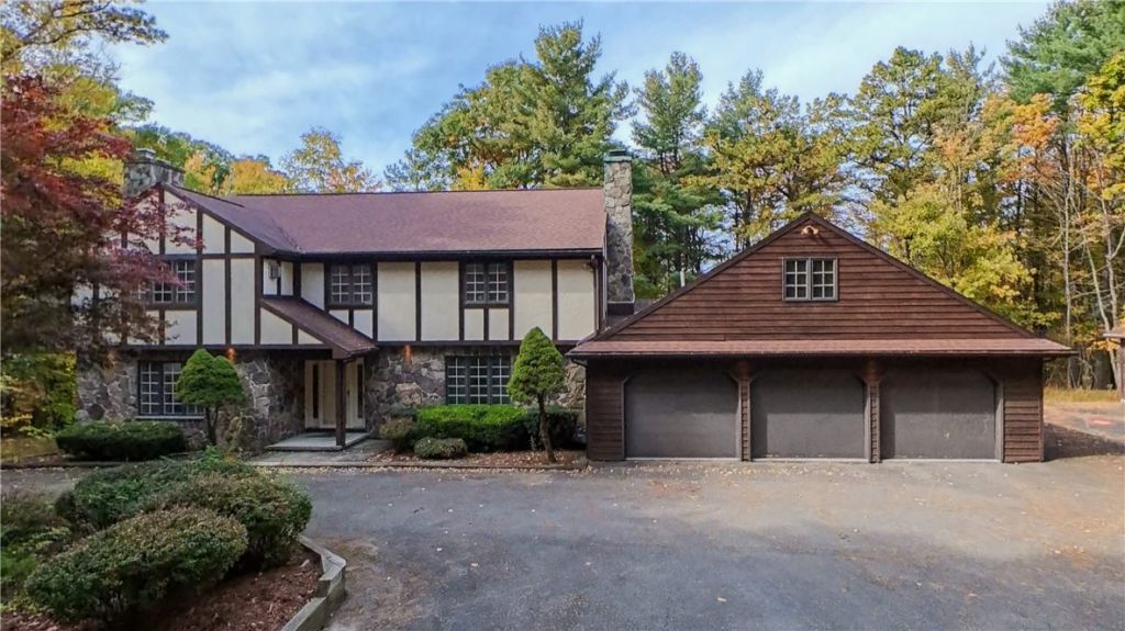 2697 White Oaks Drive , Corning, NY 14830 Main Photo