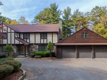 2697 White Oaks Drive , Corning, NY 14830