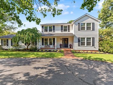 789 Dry Ridge Road, Versailles, KY 40383