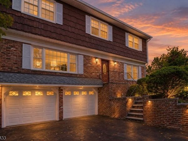 42 Collins Ave, Ramsey, NJ 07446