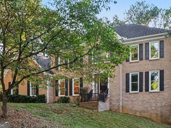 4857 Castlewood Drive SW, Lilburn, GA 30047