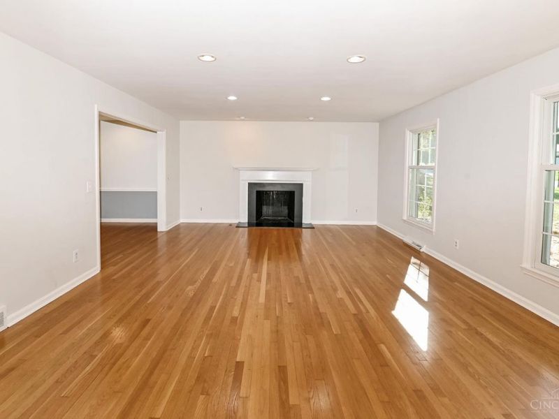 8740 Sturbridge Drive, Sycamore Township, OH 45236 Photo 6