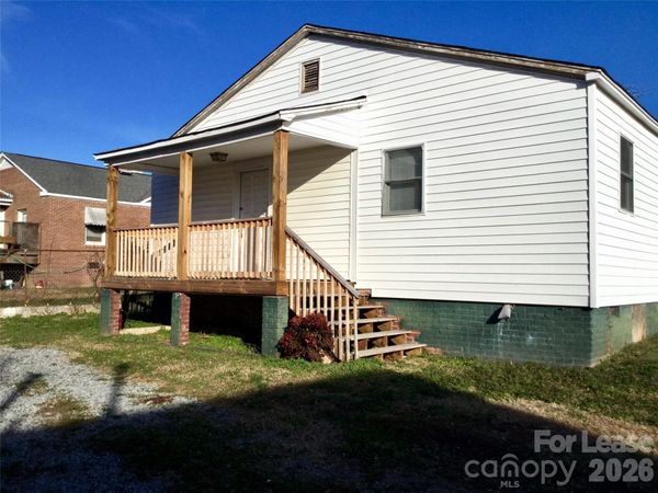 102 Springs Street , Gastonia, NC 28056
