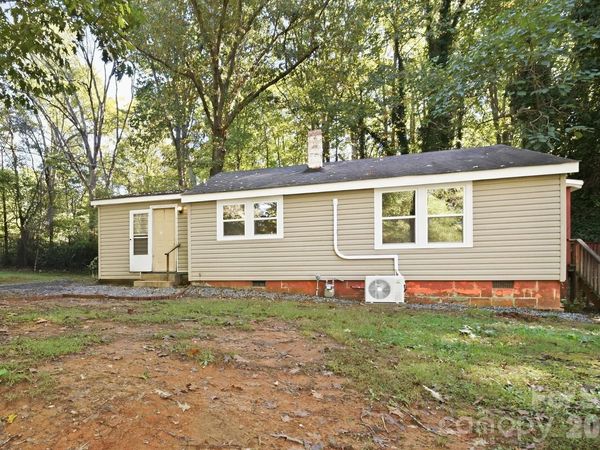 1521 10th Street , Statesville, NC 28677