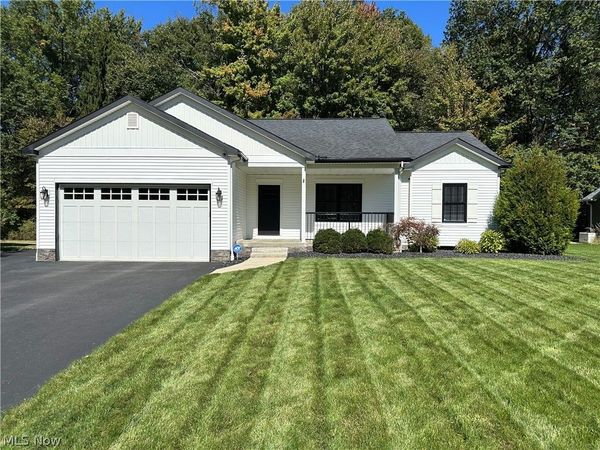 2346 Wilshire Drive , Cortland, OH 44410