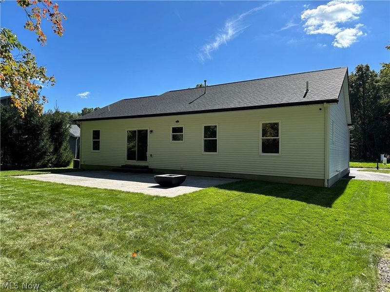 2346 Wilshire Drive, Cortland, OH 44410 Photo 3