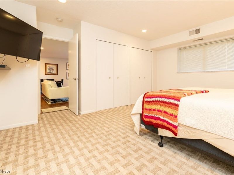 2202 Acacia Park Drive, Unit 2220, Lyndhurst, OH 44124 Photo 14
