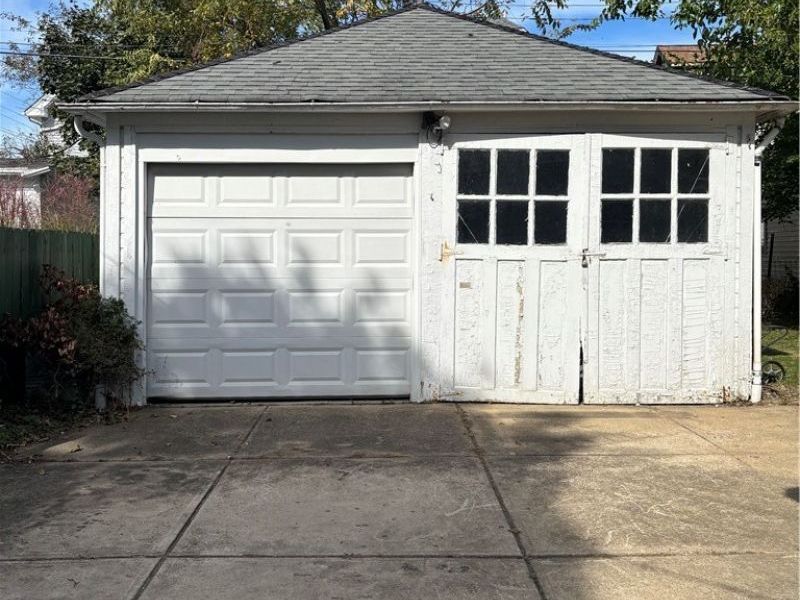 18309 Edgerton Road, Cleveland, OH 44119 Photo 19