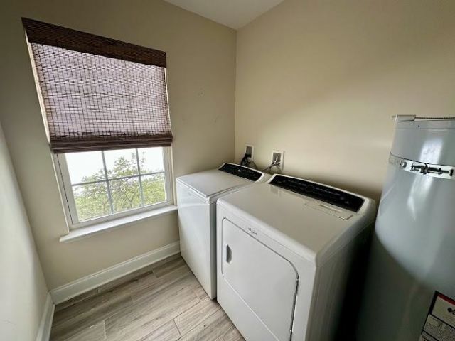 870 Brenda Pl. Photo 7