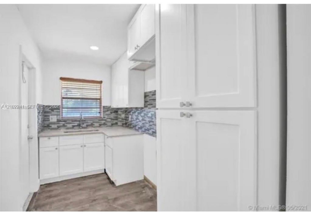 501 Blue Heron Dr , Unit 302-A, Hallandale Beach, FL 33009 Photo