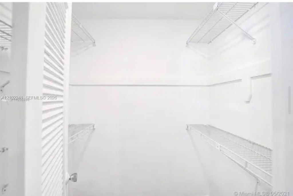 501 Blue Heron Dr , Unit 302-A, Hallandale Beach, FL 33009 Photo
