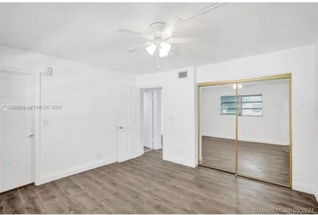501 Blue Heron Dr , Unit 302-A, Hallandale Beach, FL 33009 Photo