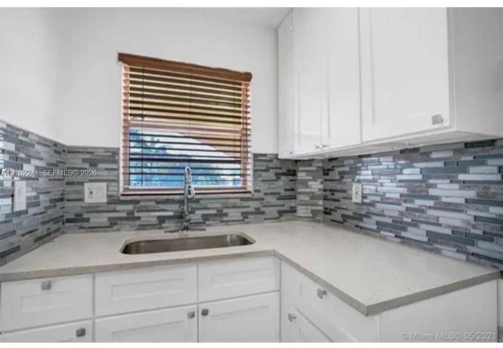 501 Blue Heron Dr , Unit 302-A, Hallandale Beach, FL 33009 Photo