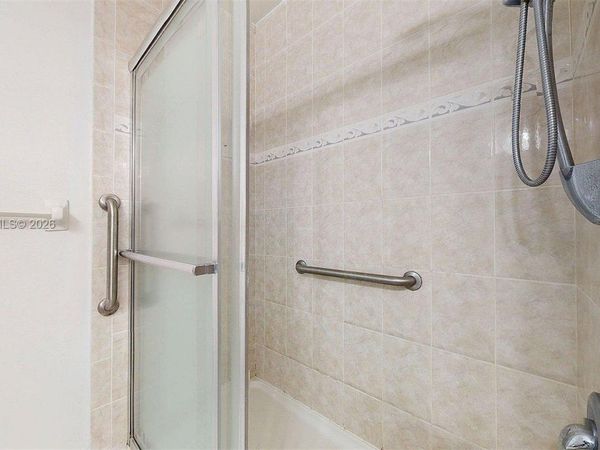 5300 Washington St , Unit D303, Hollywood, FL 33021