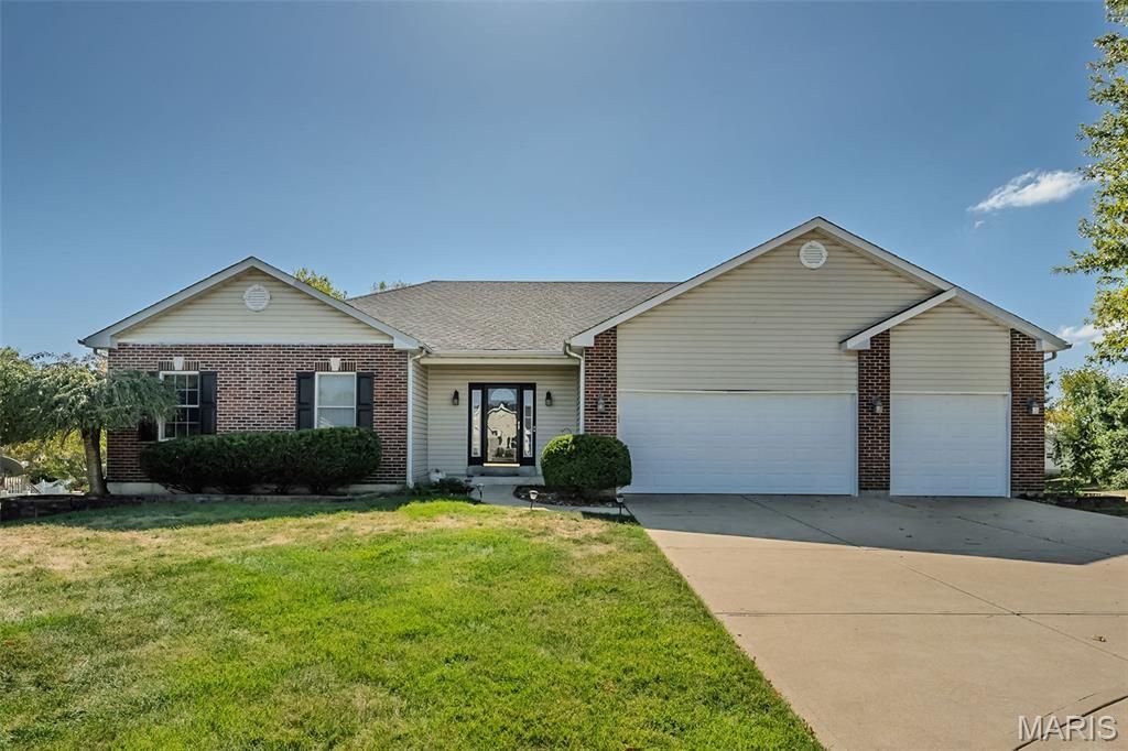 84 Reuben Court , O Fallon, MO 63376 Main Photo