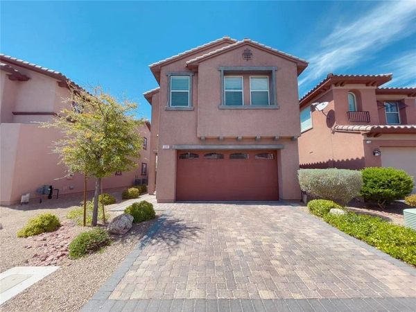 771 Royal Course Court , Las Vegas, NV 89148