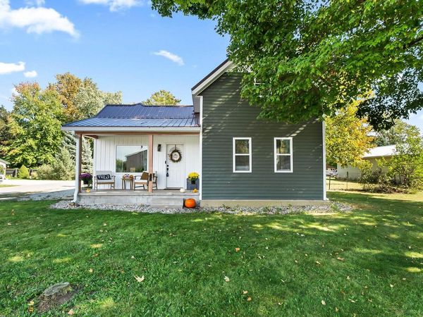 301 S Oak Street, Mentone, IN 46539