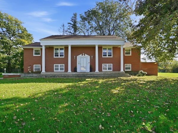 5863 Taft Place, Merrillville, IN 46410