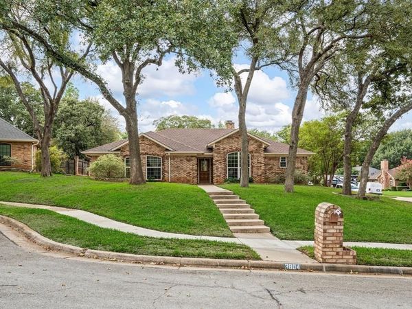 3804 Berkshire Court, Bedford, TX 76021