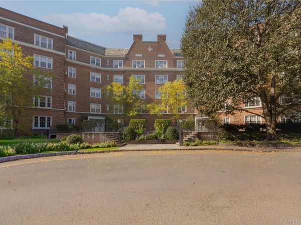 5 Midland Gardens , Unit 2L, Bronxville, NY 10708