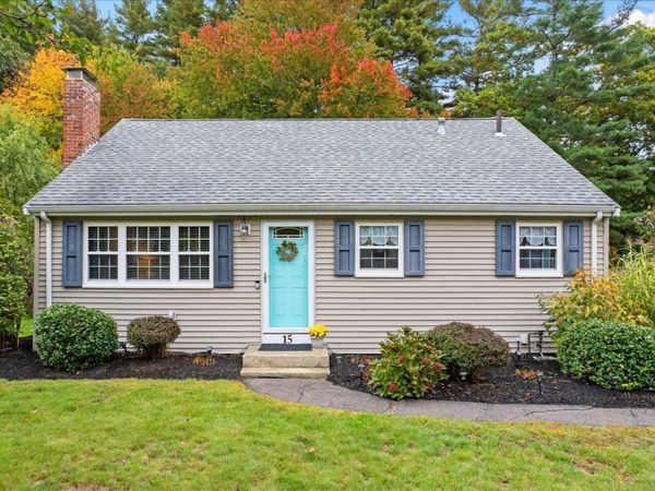 15 Parliament Dr, Franklin, MA 02038