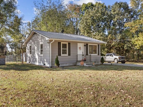 3735 Old Nashville Hwy , Mc Ewen, TN 37101