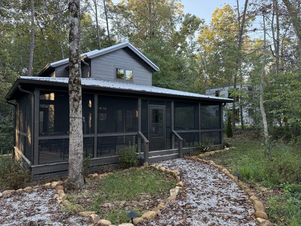 156 Hemlock Cv, Tracy City, TN 37387