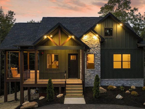 438 Hawken Drive , Walland, TN 37886