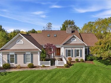 26 Mandalay Ridge, Pittsford, NY 14534