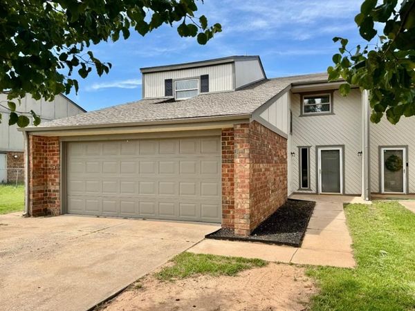 1107 N Piedmont Road, Unit D, Piedmont, OK 73078