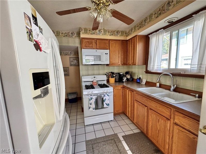 330 Ashland Avenue, Cuyahoga Falls, OH 44221 Photo 10