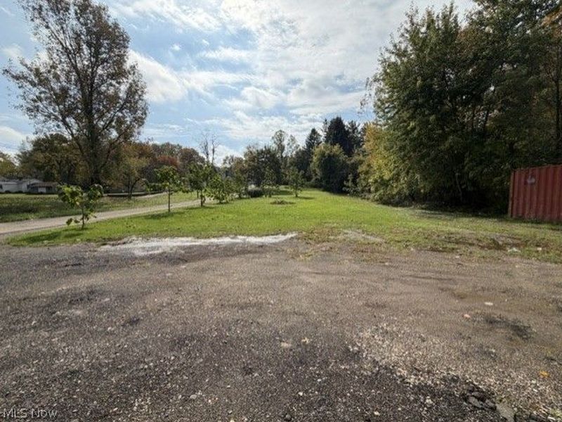 307 Ruggles Avenue SE, Canton, OH 44707 Photo 2
