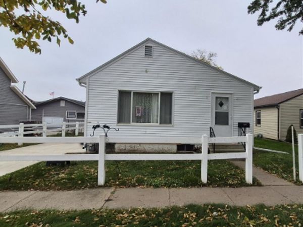 1219 1st Avenue S, Estherville, IA 51334