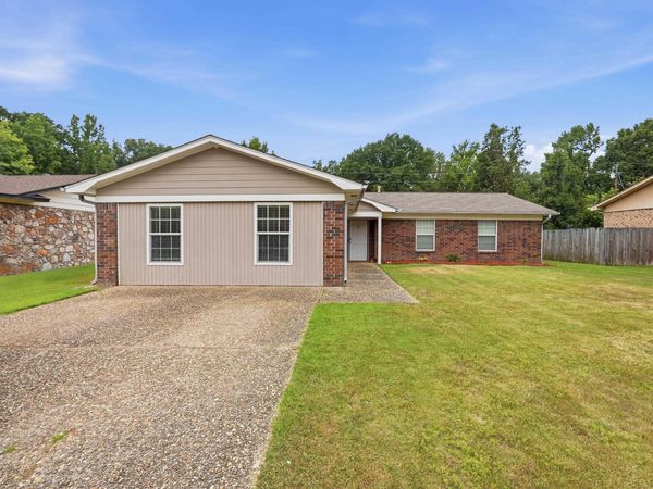 31 N Valley Drive , Sherwood, AR 72120