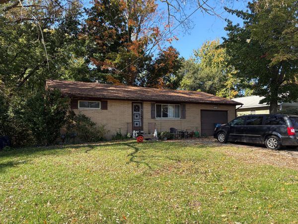 731 S Beechtree Street, Grand Haven, MI 49417