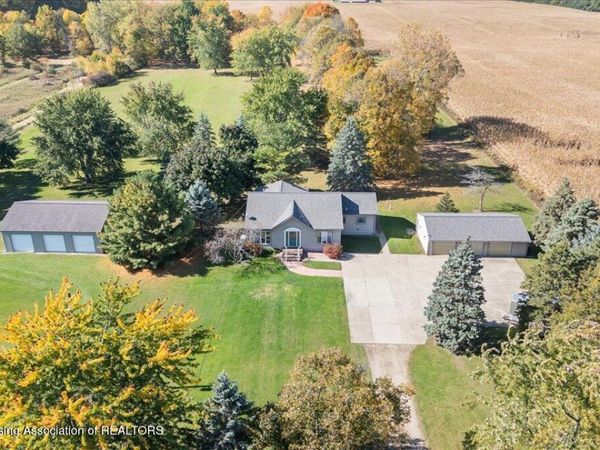 5392 S Old U.s. 27, St. Johns, MI 48879