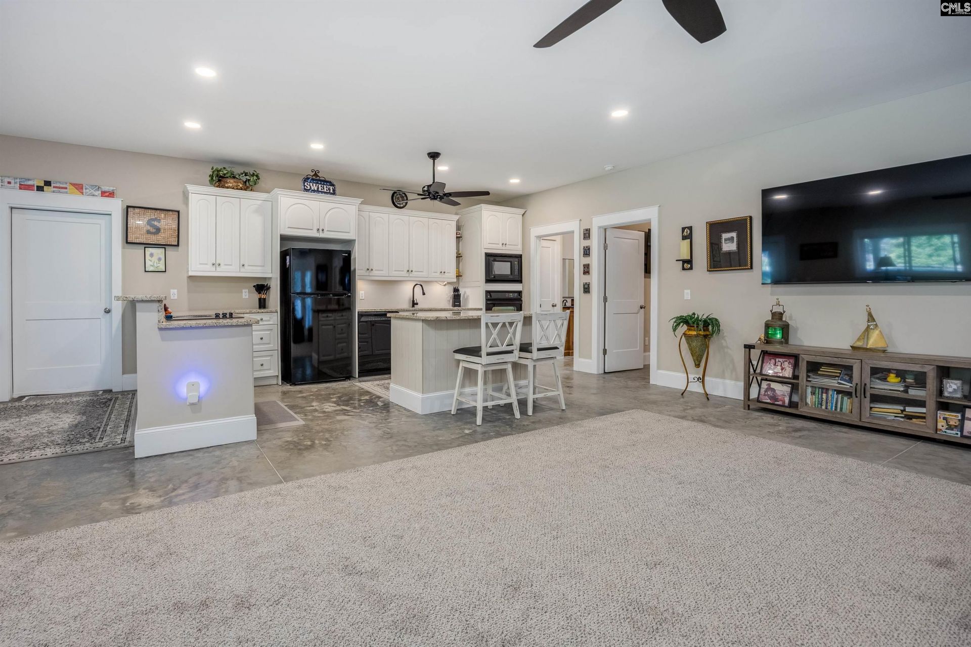 2468 N Lake Drive  Photo 14