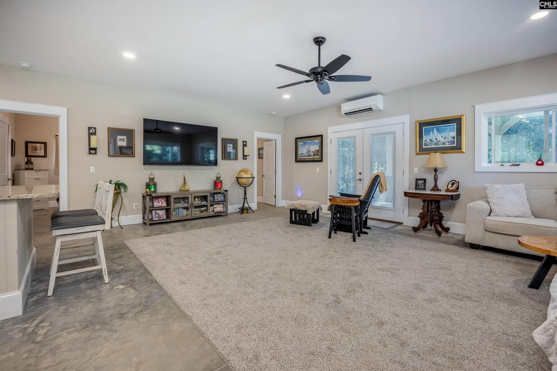 2468 N Lake Drive  Photo 8