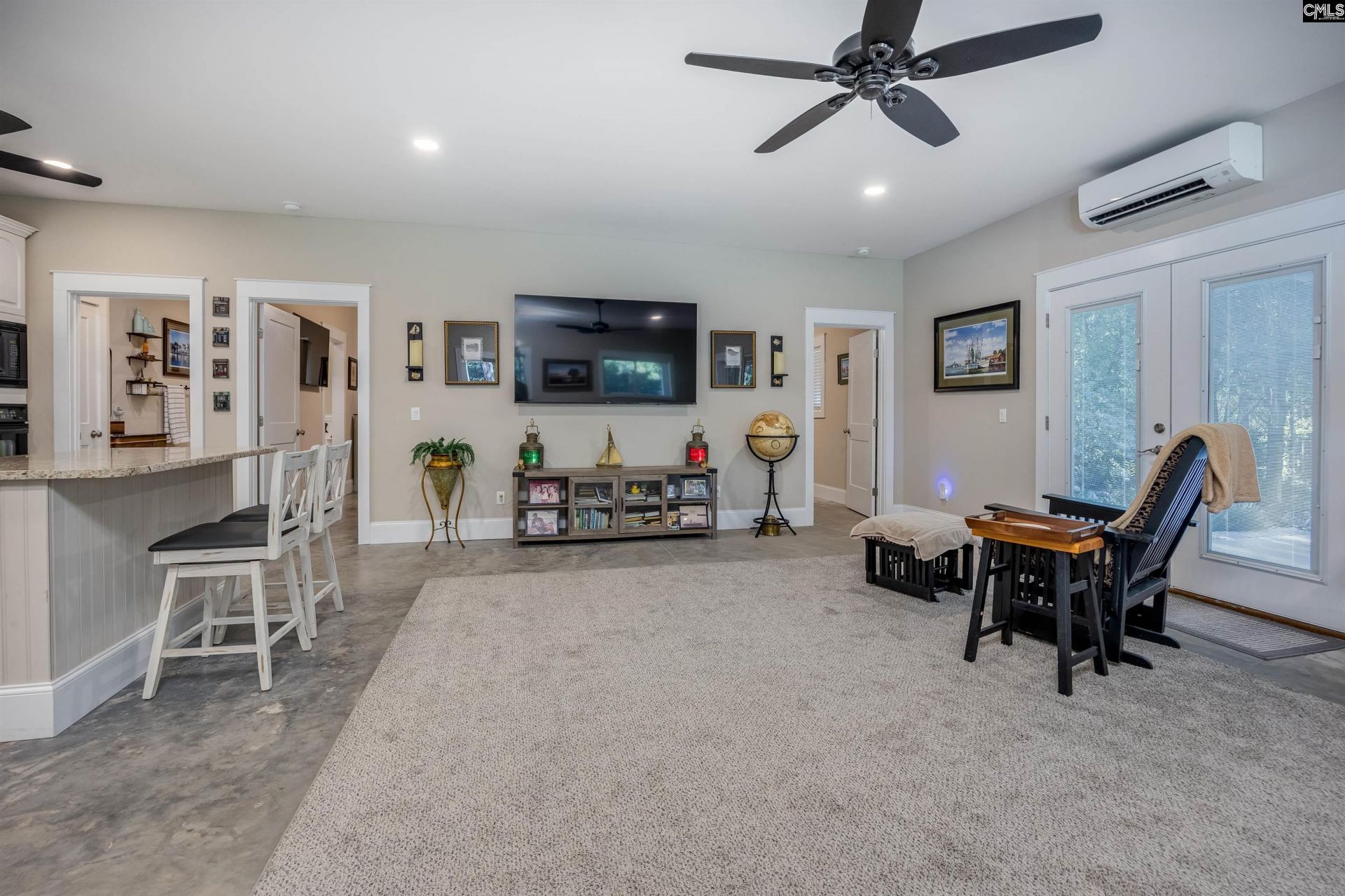 2468 N Lake Drive  Photo 9