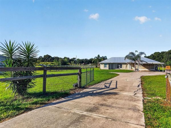 4806 E C 462 , WILDWOOD, FL 34785