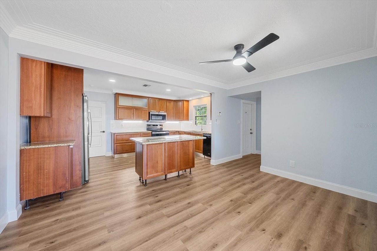 3372 Webber Street , Sarasota, FL 34239 Photo