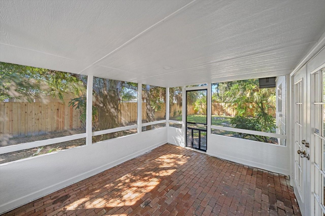 3372 Webber Street , Sarasota, FL 34239 Photo