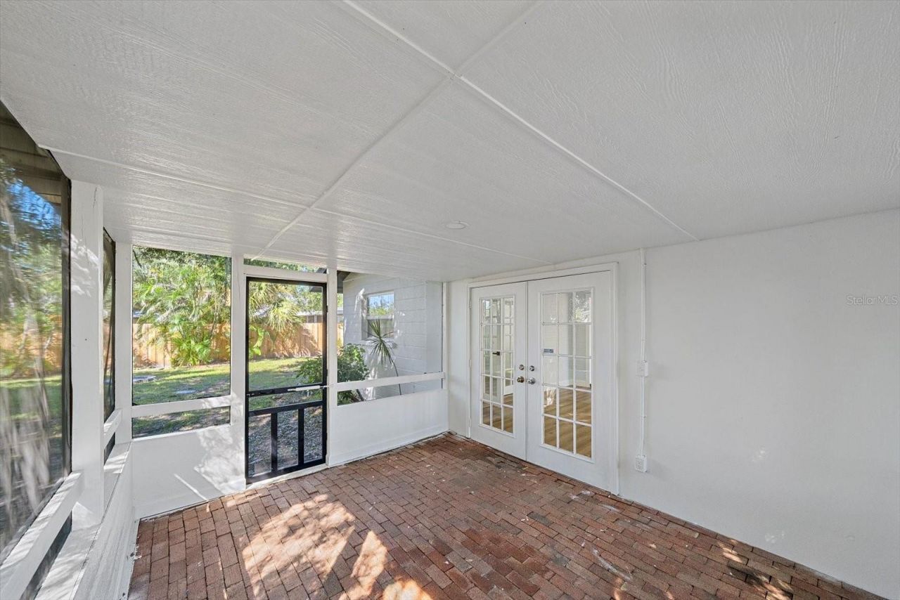 3372 Webber Street , Sarasota, FL 34239 Photo